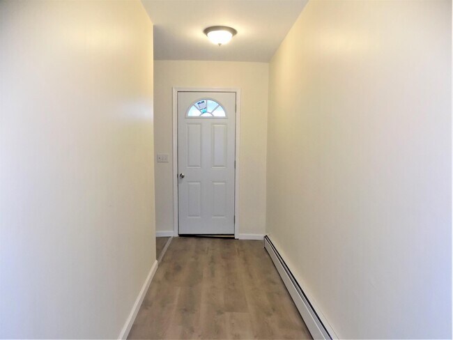 Building Photo - 154 S Sumner Ave