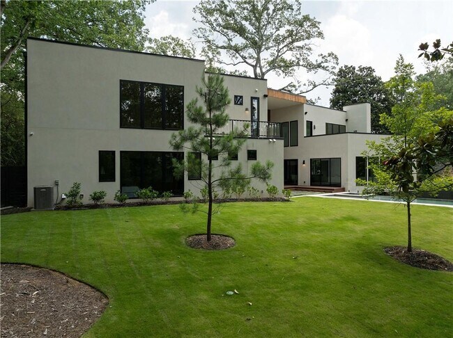 Building Photo - 3566 Cantrell Rd NE