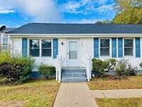 Building Photo - 725 N Privette St