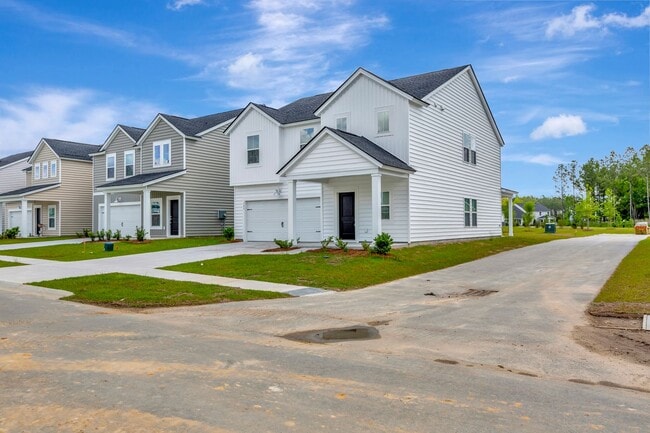 Building Photo - Summers Corner Home