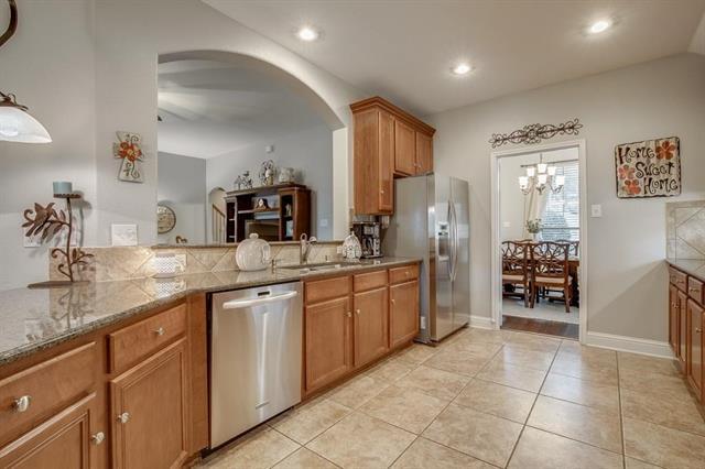 Building Photo - 1695 Lake Brook Cir