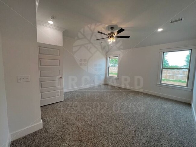 Building Photo - Tontitown- Single-Family Home- Beautiful C...