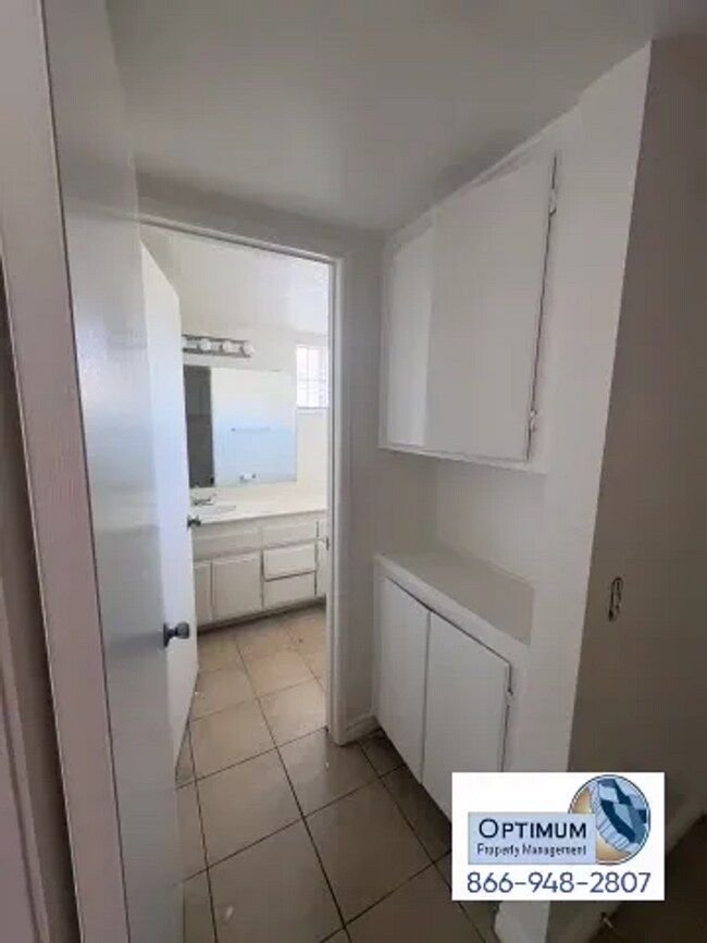 Building Photo - Charming 3-bedroom, 2-bathroom two-story home
