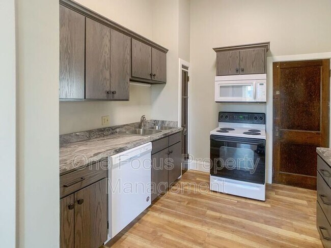 Building Photo - 307 N Vesper Street