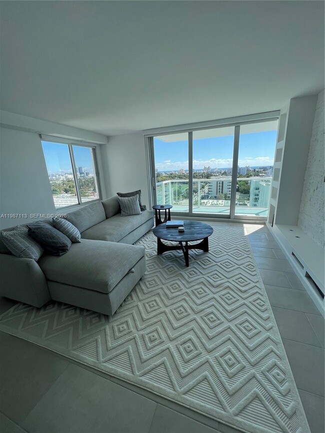 Building Photo - 1000 West Ave