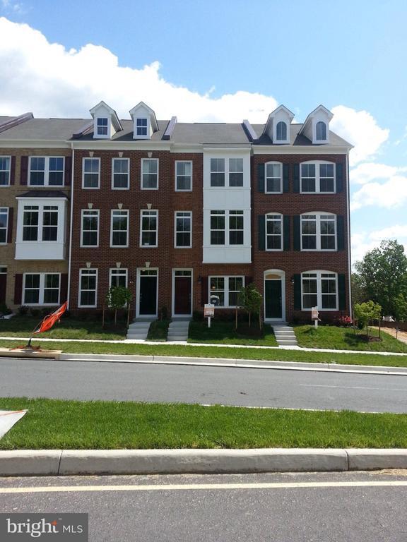 Building Photo - 3100 Waterloo Ln