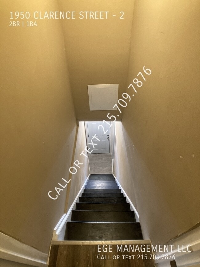 Building Photo - 1950 Clarence St