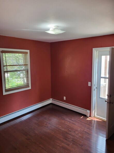 Building Photo - 1305 Jewel Ct