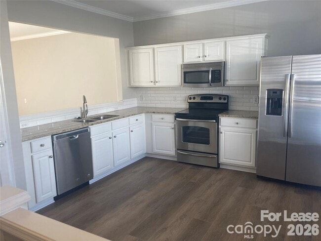 Building Photo - 6639 Rothchild Dr