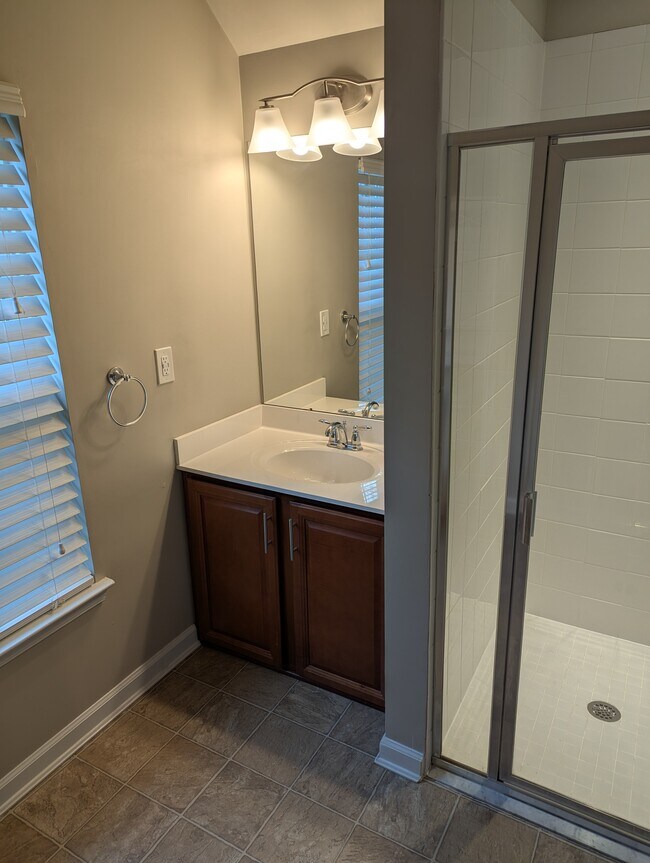 First floor bathroom - 36 Jake Dr