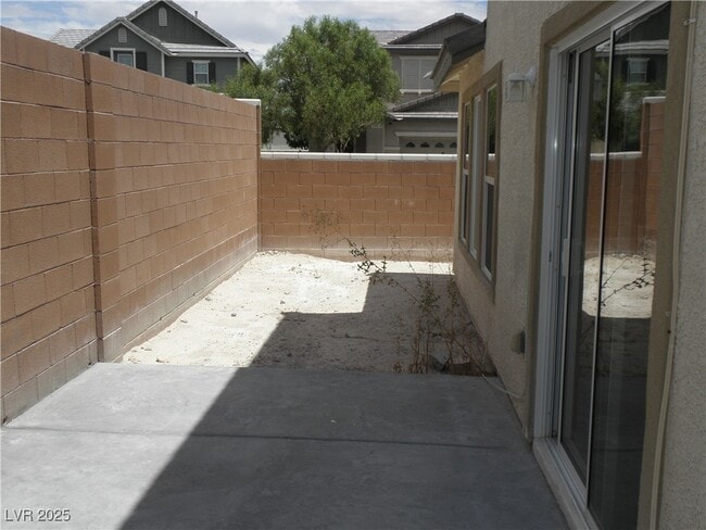 Building Photo - 24 Marble Apex Ave
