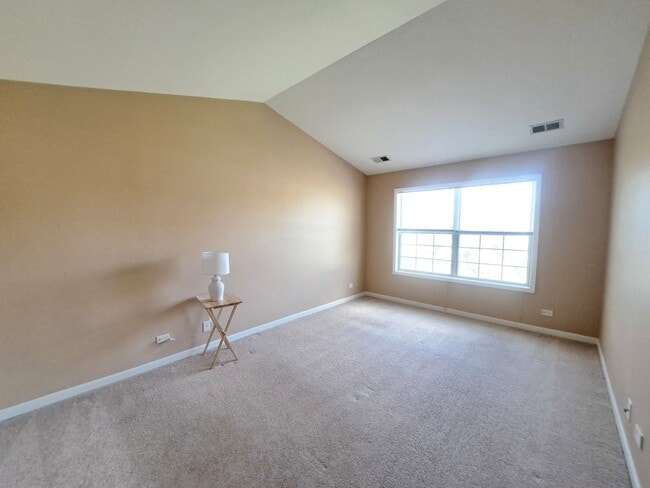 Building Photo - 2940 Heatherwood Dr