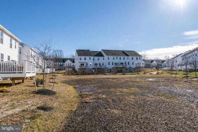 Building Photo - 204 Wynstone Ct