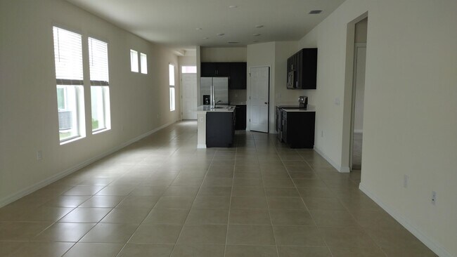 Building Photo - 816 Friendship Cir