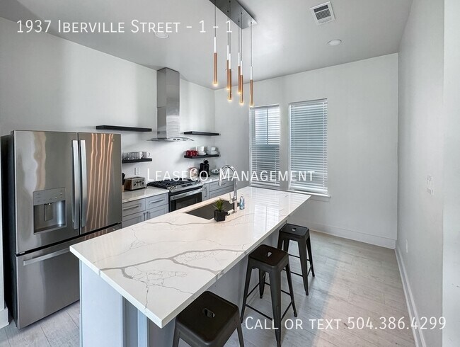 Building Photo - 1937 Iberville St