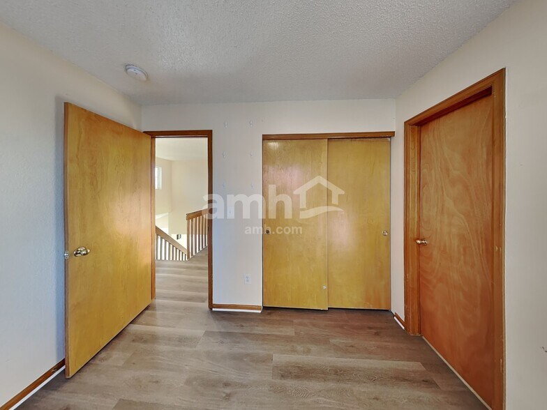 Building Photo - 8952 Cloverleaf Cir