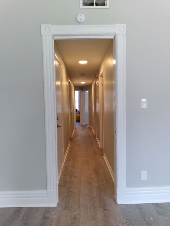 Building Photo - 11 Elberon Pl