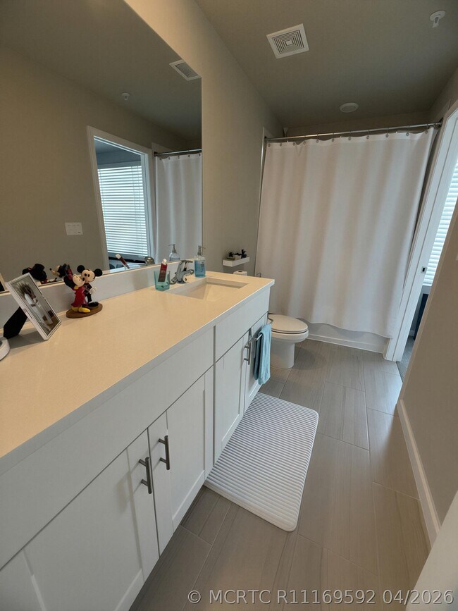 Building Photo - 389 Salisbury Cir