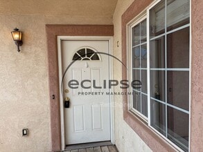 Building Photo - 494 Coronado Way