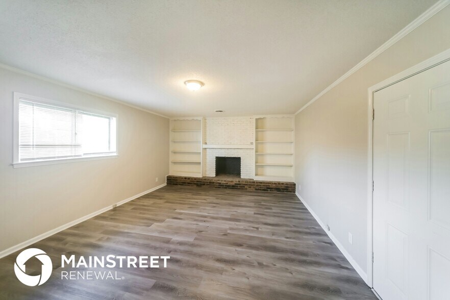 Building Photo - 4346 Gardenview Dr