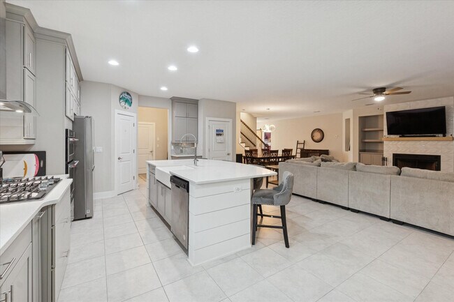 Building Photo - 75470 Sunberry Dr