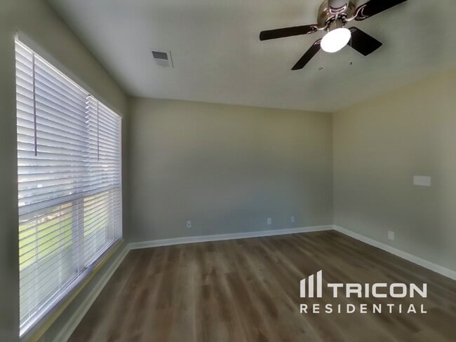Building Photo - 1022 Ridge Trail