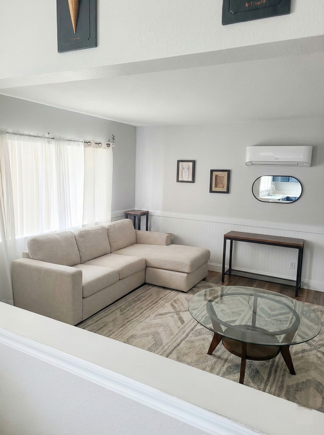 Building Photo - Charming & Updated 2BD Home in Castro Valley