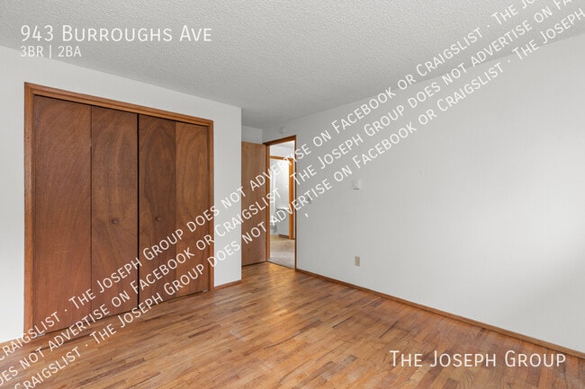 Building Photo - 943 Burroughs Ave
