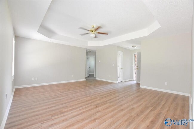 Building Photo - 136 Populus Dr