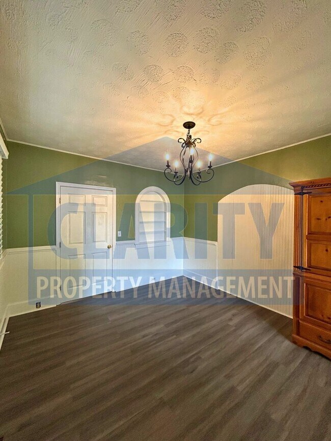 Building Photo - 2 bedroom apartment next to Lee University...