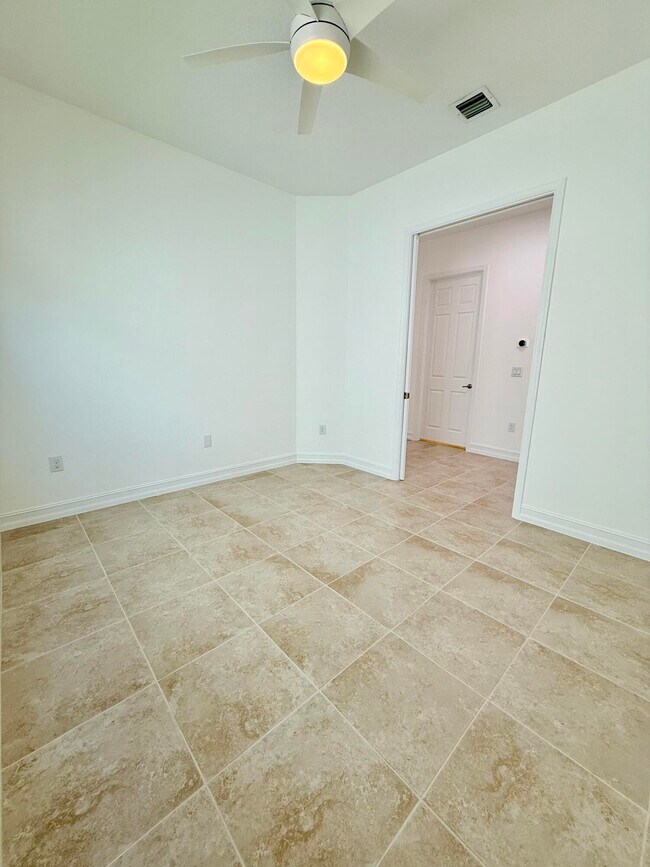 Building Photo - 14572 White Jade Terrace