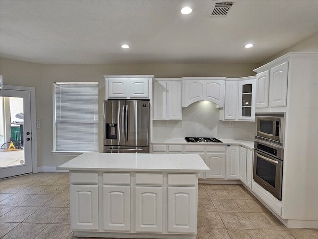 Building Photo - 12503 Rosewood Way Ln