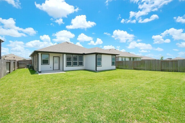 Building Photo - 10638 Cascade Crk Dr