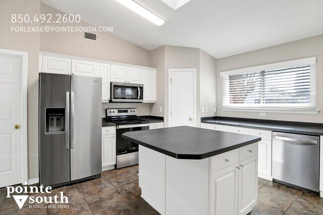 Building Photo - 512 Batten Blvd