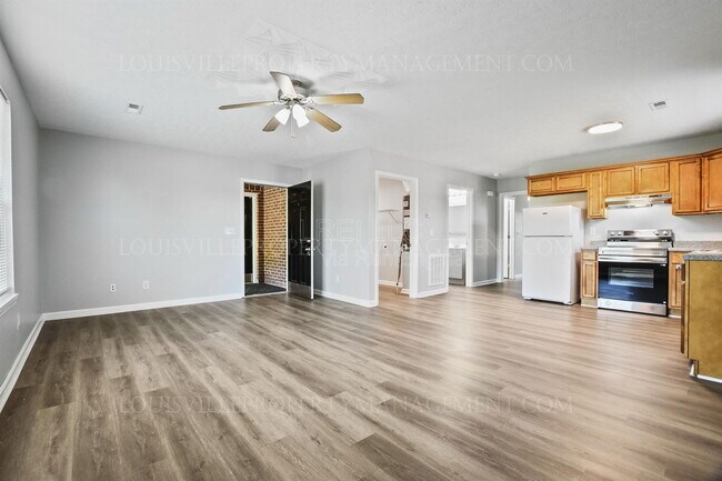 Building Photo - 306 Keeneland Dr