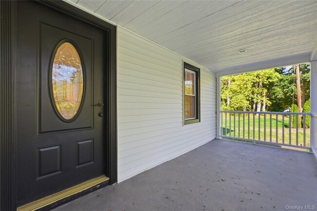 Building Photo - 39 Cox Ave