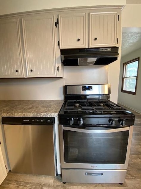 Building Photo - 998 52nd St SE