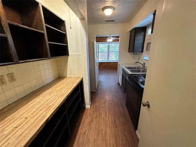 Building Photo - 917 Cherrywood Trail