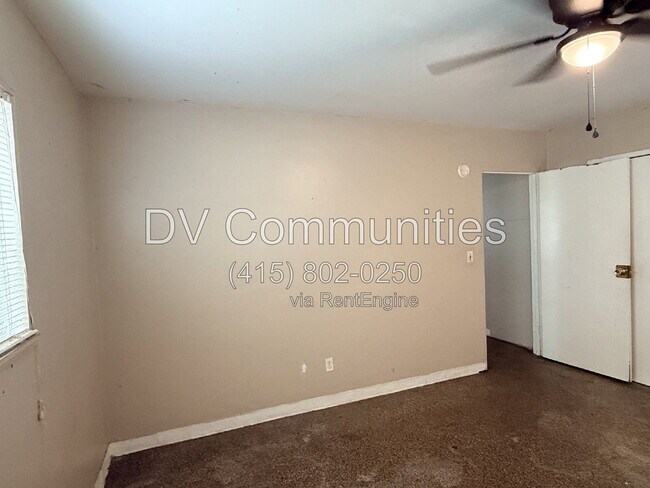 Building Photo - 1273 S Betty Ln