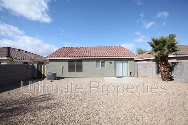 Building Photo - 15761 N 138th Ave