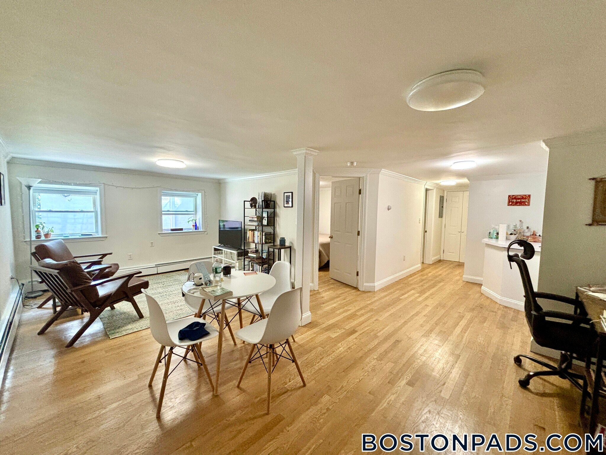 Building Photo - 1539 Beacon St