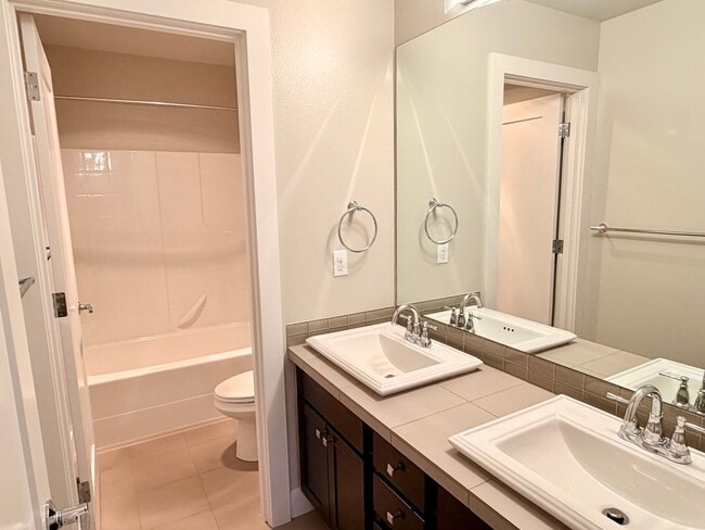 Building Photo - Cedar Park Home