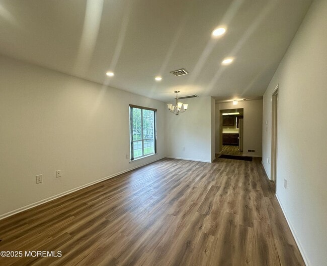 Building Photo - 143 Archery Ct