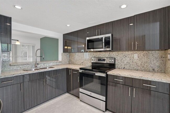 Building Photo - 845 NW 91st Terrace