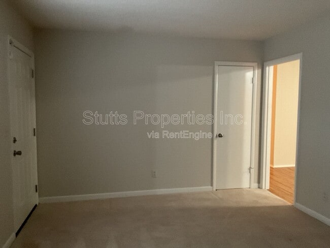 Building Photo - 2511 Evergreen Ave