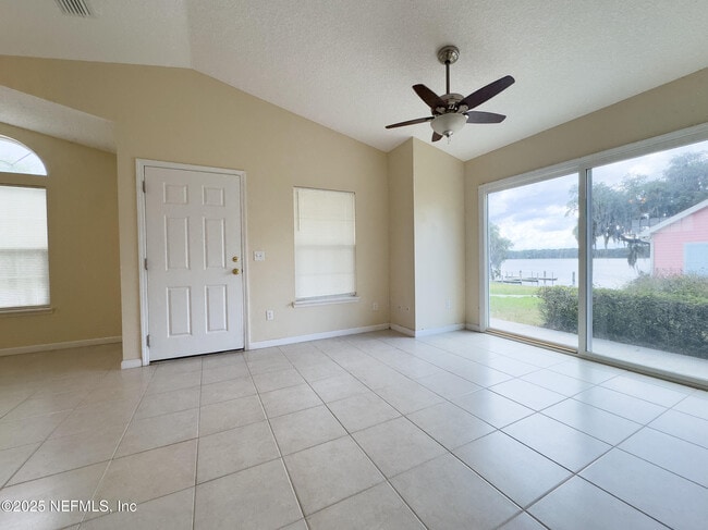 Building Photo - 100 Ashton Cir