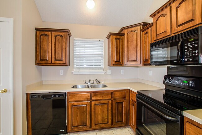 Building Photo - 938 Classic Cove