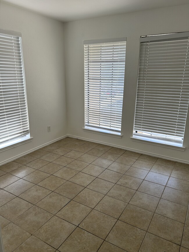 Building Photo - 5801 Lake Hubbard Pkwy