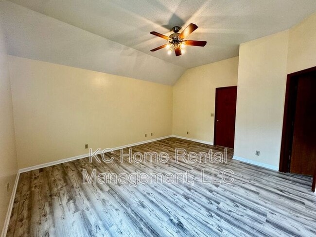 Building Photo - 1398 S Brentwood Dr