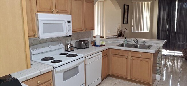 Building Photo - 500 Orista Dr